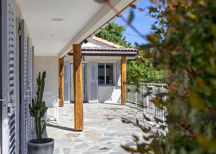 Вилла Golfe Favone Corsica 10p Pool Sea View Сари-Соленцара